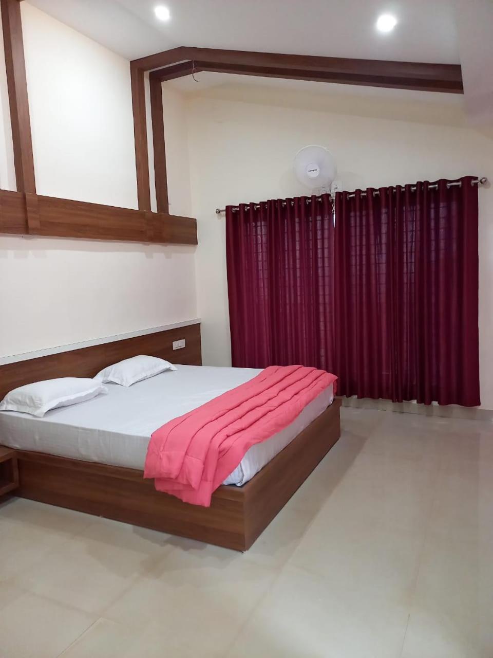 Whiteflower Mountain Resort Perintalmanna Ngoại thất bức ảnh